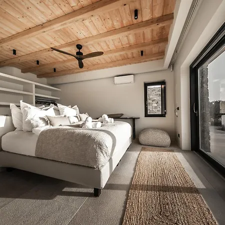 Joy Mykonos Boutique Ано Мера